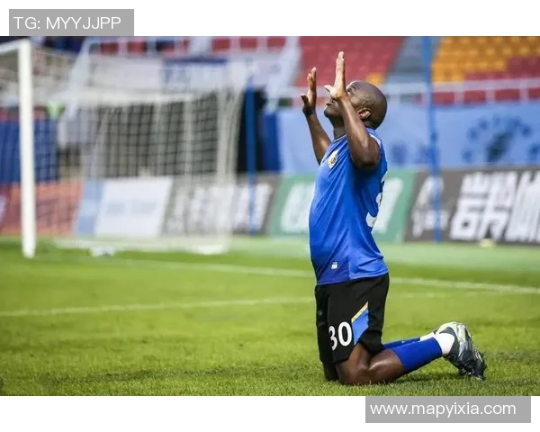 足球明星入球瞬间的精彩瞬间与标志性庆祝动作解析